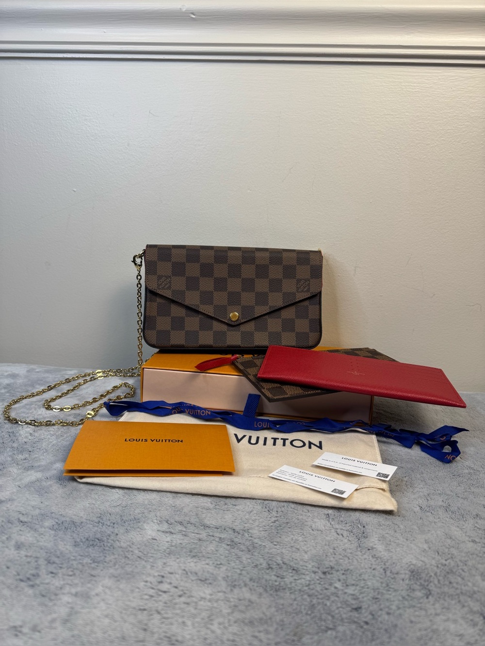 Louis Vuitton Damier Ebene Pochette Felicie - Full Set - Microchipped